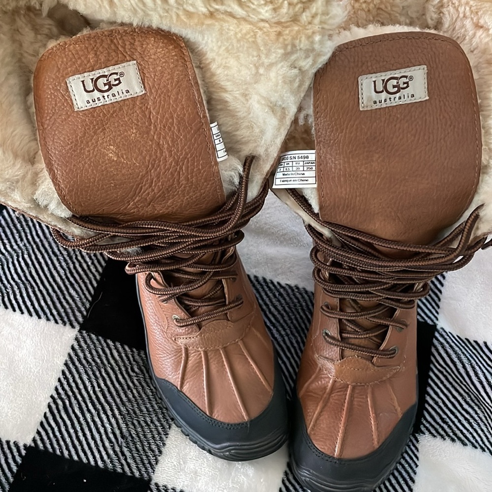 UGG Adirondack II TALL boots 8